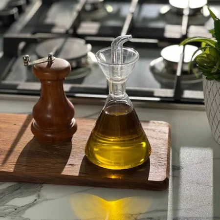 Láhev na olej 250 ml kónická