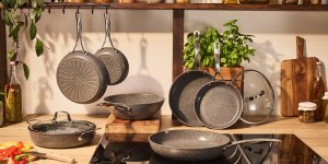 Seznamte se s novými pánvemi Ballarini Salina Ceraforce